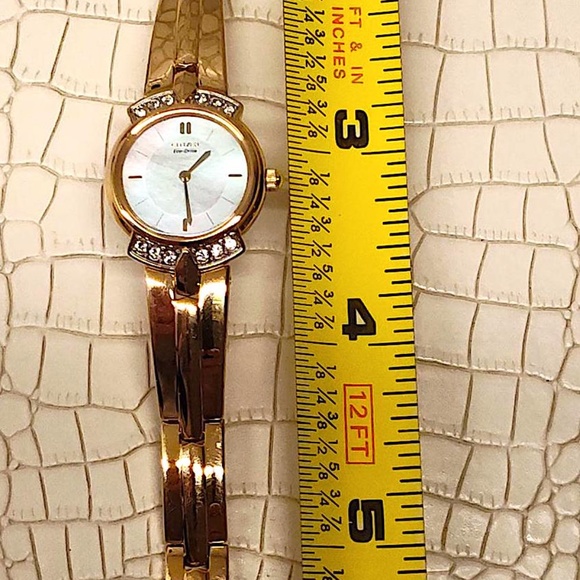 More Rare Near New Citizens Elegant Classic Ladies Eco Drive Gold Finish Dress W - Picture 10 of 13
